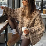 Dámský Maxi Oversize Svetr - Kabelkový Motiv s Bouffant Rukávy